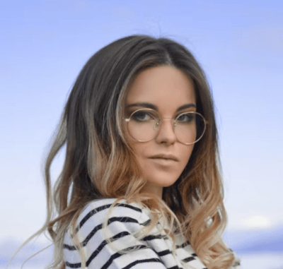 Profilbild der Recruiterin Lena Brandt im KI-Generator für Stellenanzeigen